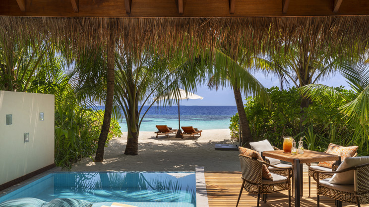 Deluxe Beach Bungalow with Pools